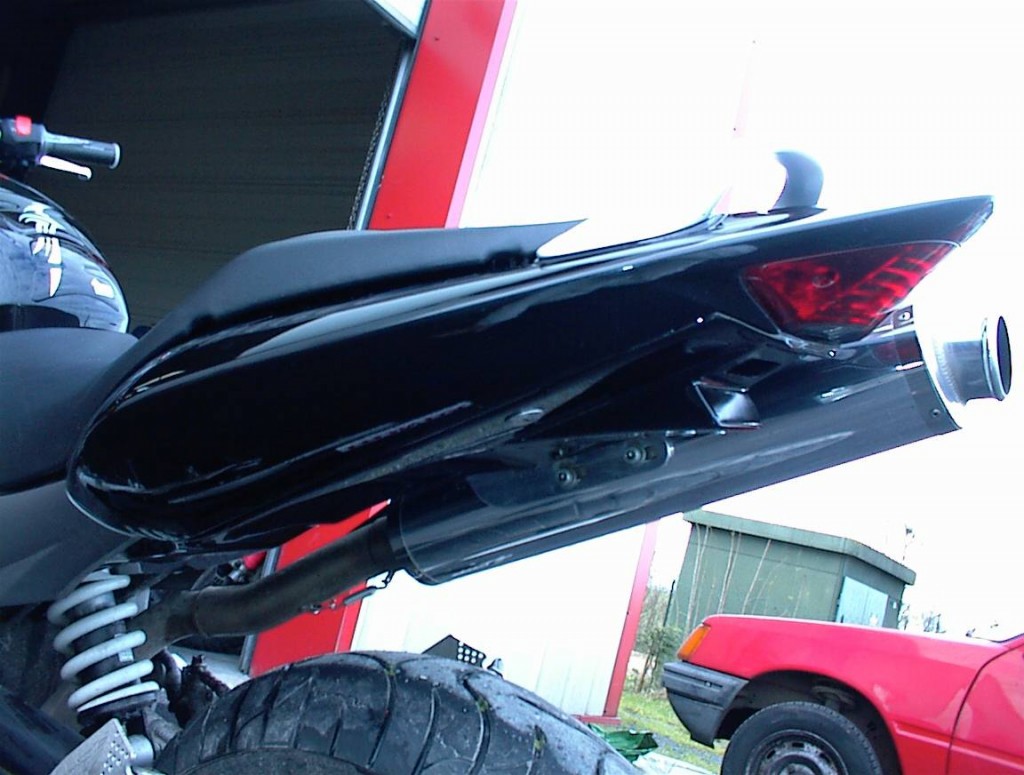 Passage de roue 600 Hornet  2003 et +