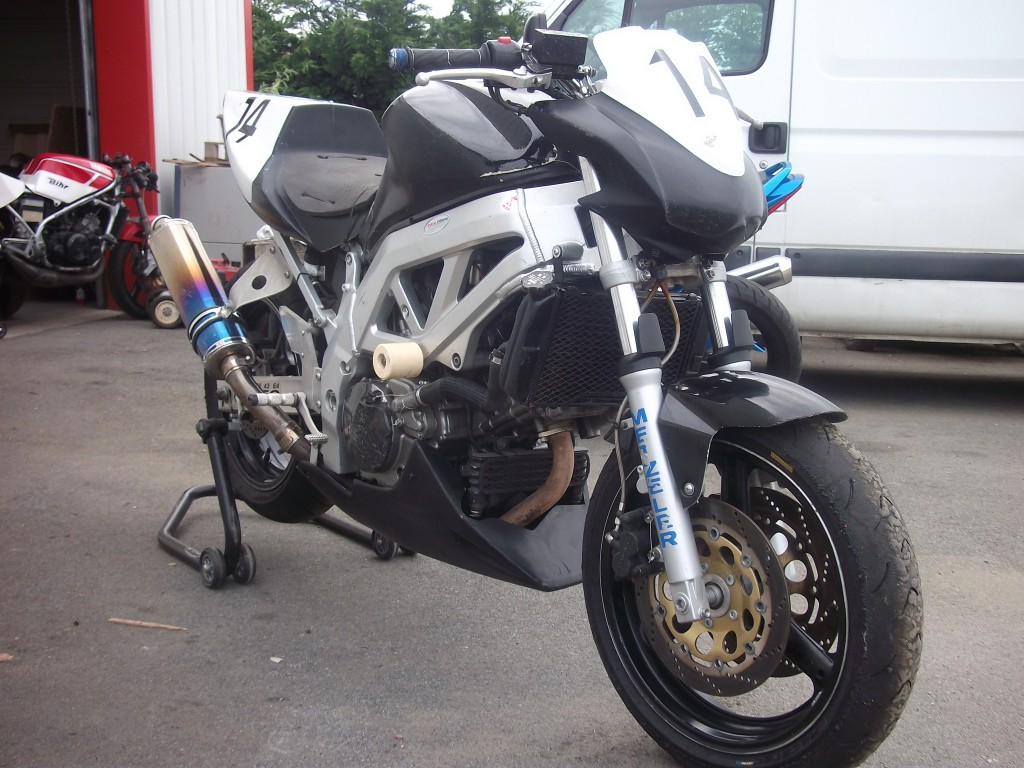 650 SV Piste