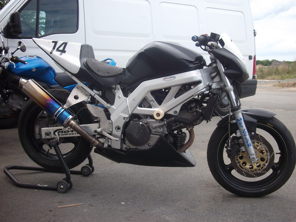 650 SV Piste